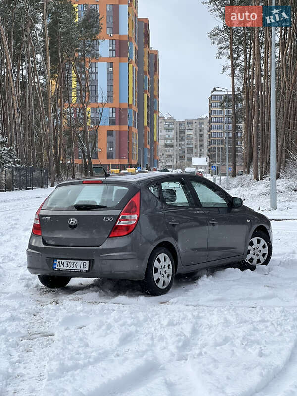 Хетчбек Hyundai i30 2008 в Житомирі