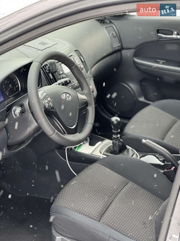 Хетчбек Hyundai i30 2008 в Житомирі