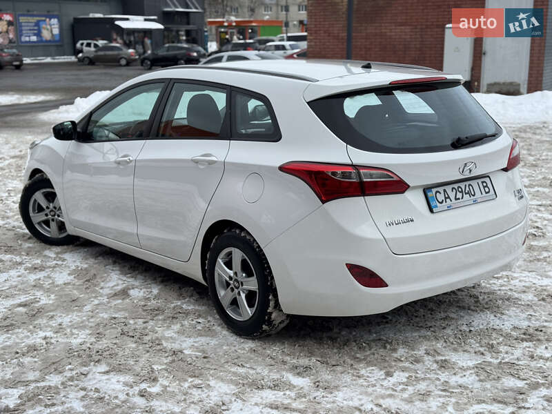Универсал Hyundai i30 2013 в Харькове фото 20 Универсал Hyundai i30 2013 в Харькове