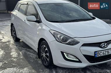 Универсал Hyundai i30 2013 в Самборе