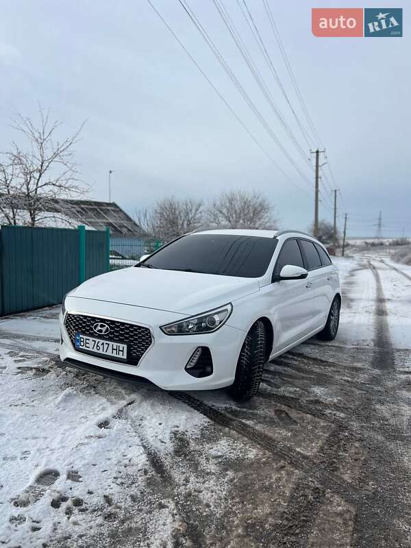 Универсал Hyundai i30 2017 в Новом Буге фото 5 Универсал Hyundai i30 2017 в Новом Буге