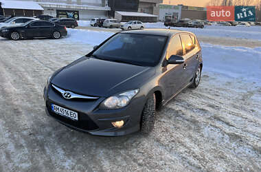 Хэтчбек Hyundai i30 2011 в Житомире