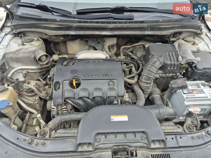 Хэтчбек Hyundai i30 2011 в Мукачево