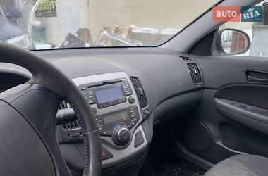 Хэтчбек Hyundai i30 2011 в Киеве