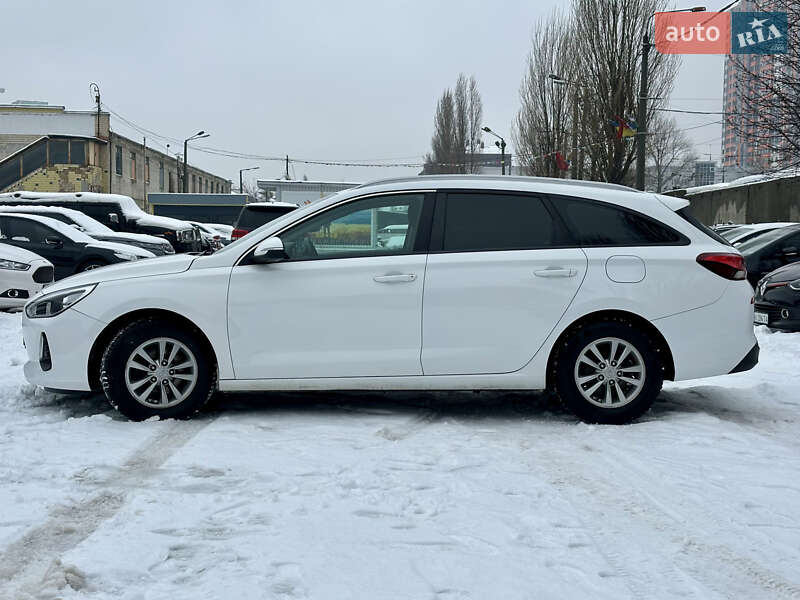 Универсал Hyundai i30 2017 в Киеве фото 2 Универсал Hyundai i30 2017 в Киеве
