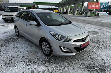 Универсал Hyundai i30 2013 в Житомире
