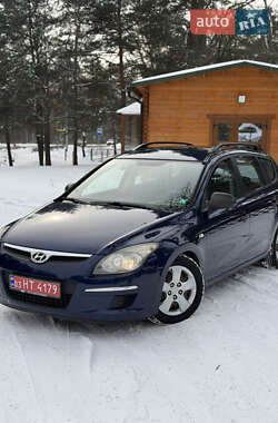 Универсал Hyundai i30 2010 в Луцке