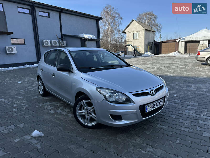 Хэтчбек Hyundai i30 2009 в Нежине