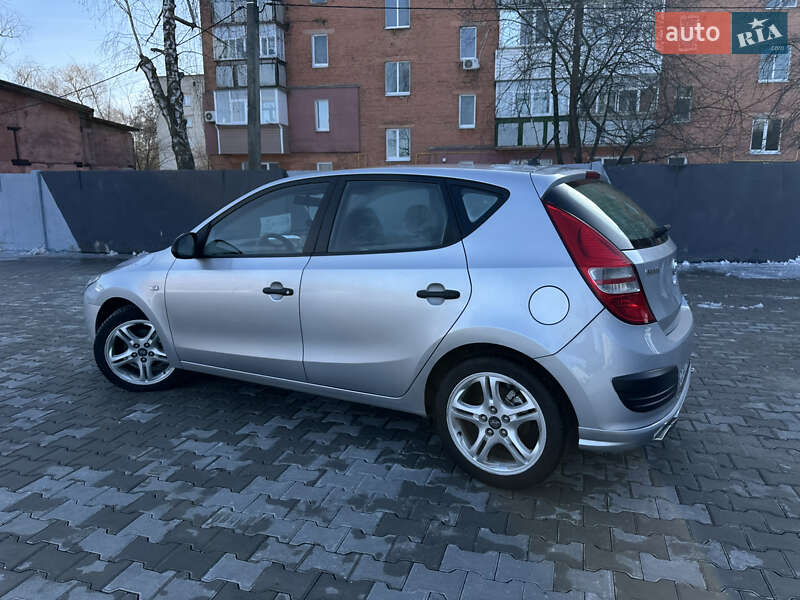 Хэтчбек Hyundai i30 2009 в Нежине