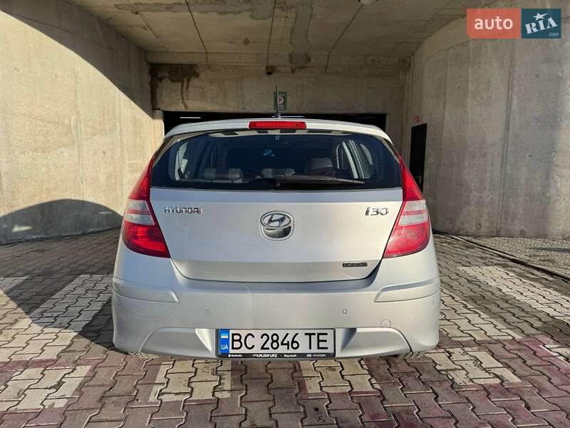 Хэтчбек Hyundai i30 2010 в Львове