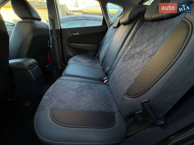 Хэтчбек Hyundai i30 2010 в Львове