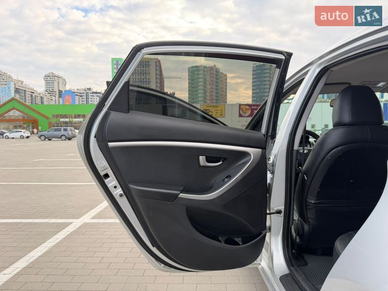 Хэтчбек Hyundai i30 2013 в Одессе