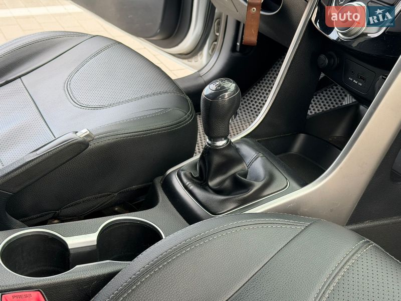 Хэтчбек Hyundai i30 2013 в Одессе