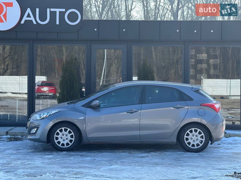 Хэтчбек Hyundai i30 2013 в Львове