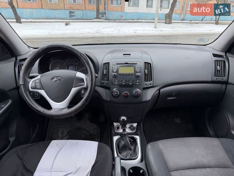 Хэтчбек Hyundai i30 2007 в Каменском