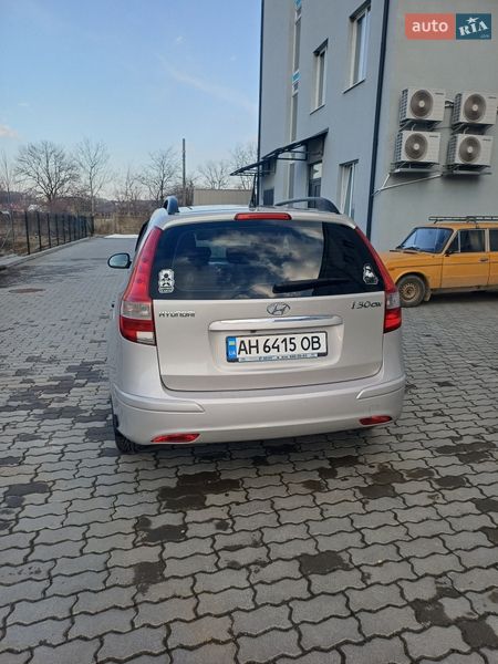 Универсал Hyundai i30 2010 в Бориславе