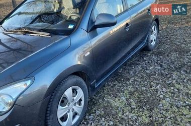 Универсал Hyundai i30 2010 в Кривом Роге