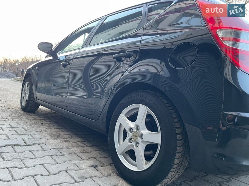 Хэтчбек Hyundai i30 2009 в Хмельницком