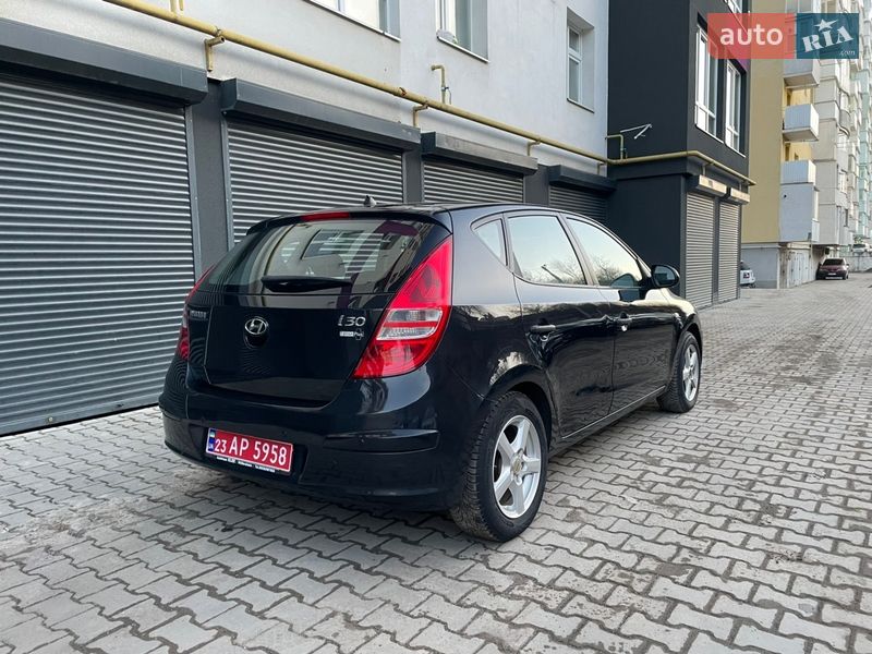 Хэтчбек Hyundai i30 2009 в Хмельницком