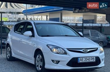 Хэтчбек Hyundai i30 2010 в Днепре