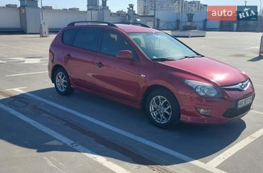 Универсал Hyundai i30 2011 в Киеве