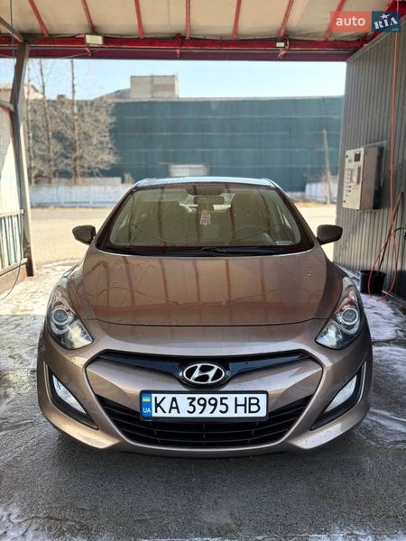 Хэтчбек Hyundai i30 2014 в Киеве