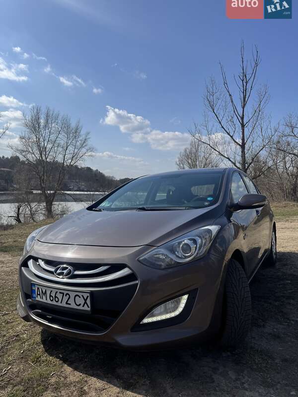 Хетчбек Hyundai i30 2013 в Житомирі