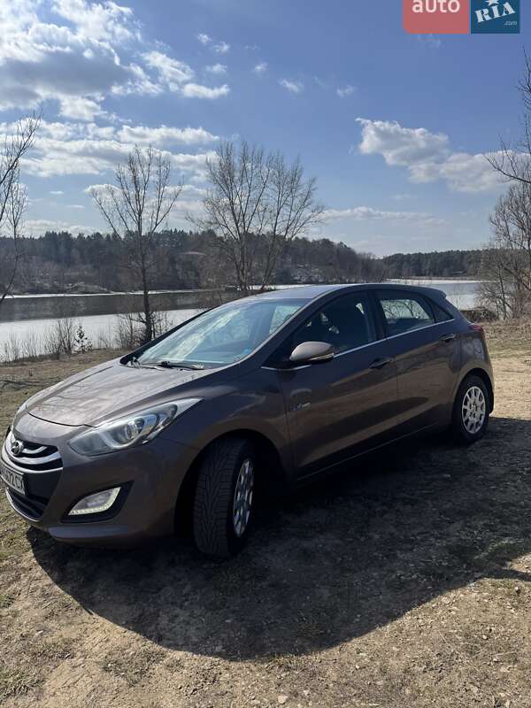 Хетчбек Hyundai i30 2013 в Житомирі