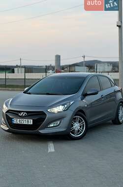 Хэтчбек Hyundai i30 2014 в Черновцах