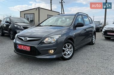 Універсал Hyundai i30 2010 в Рівному
