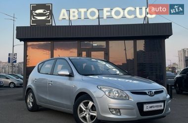 Хэтчбек Hyundai i30 2008 в Киеве