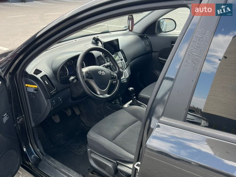 Универсал Hyundai i30 2008 в Дубно