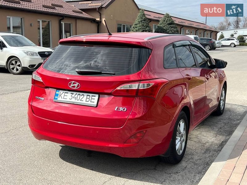 Універсал Hyundai i30 2012 в Дніпрі