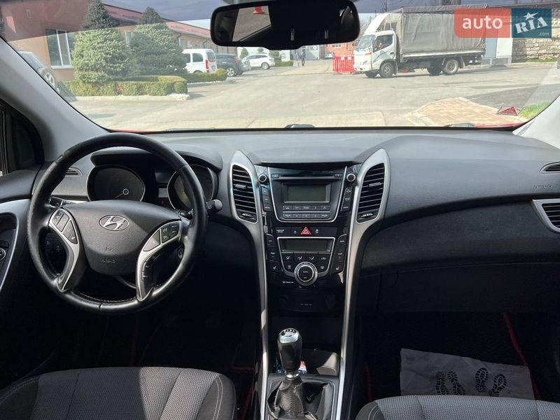 Універсал Hyundai i30 2012 в Дніпрі