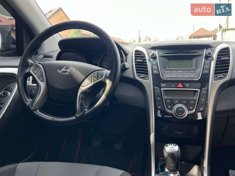 Універсал Hyundai i30 2012 в Дніпрі