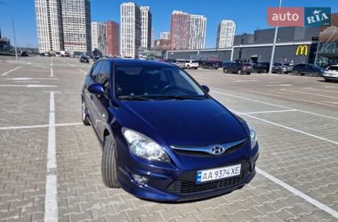 Хэтчбек Hyundai i30 2011 в Киеве