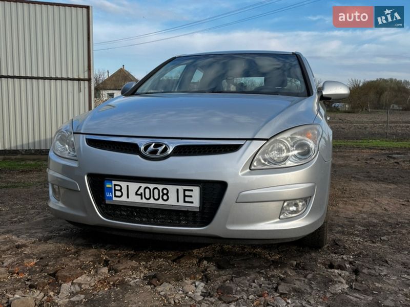 Хэтчбек Hyundai i30 2009 в Миргороде