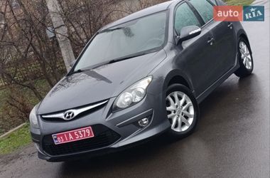 Хэтчбек Hyundai i30 2010 в Луцке