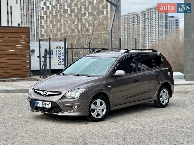 Универсал Hyundai i30 2011 в Киеве фото 9 Универсал Hyundai i30 2011 в Киеве