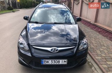 Универсал Hyundai i30 2010 в Ровно