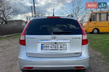 Универсал Hyundai i30 2011 в Подольске