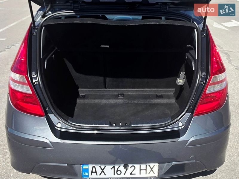 Хэтчбек Hyundai i30 2011 в Киеве фото 25 Хэтчбек Hyundai i30 2011 в Киеве