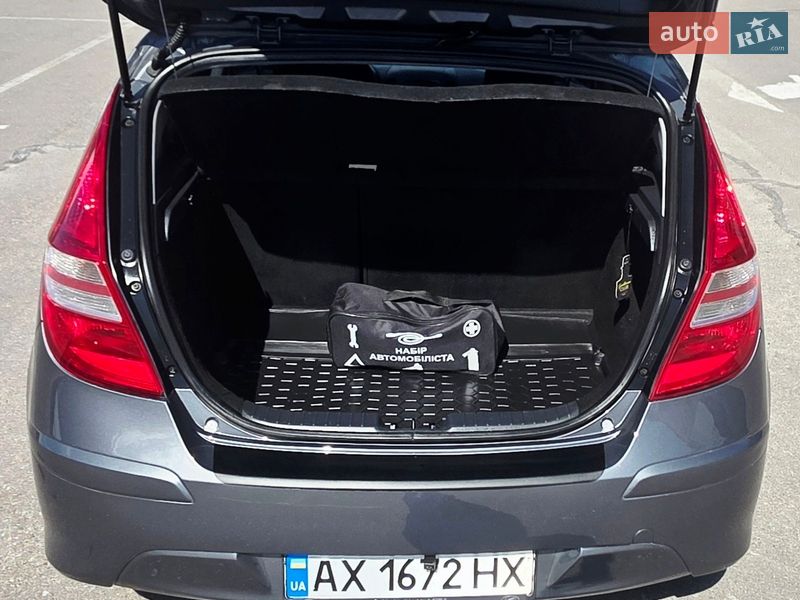 Хэтчбек Hyundai i30 2011 в Киеве фото 23 Хэтчбек Hyundai i30 2011 в Киеве