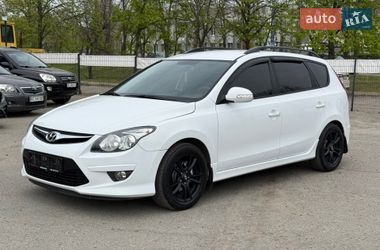 Универсал Hyundai i30 2011 в Днепре