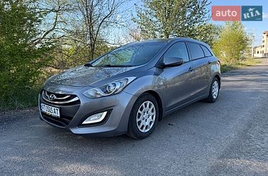 Универсал Hyundai i30 2014 в Снятине