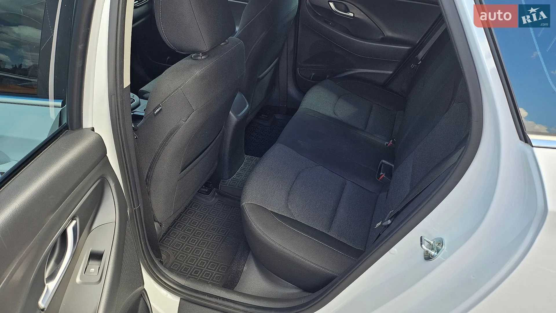 2021 Hyundai i30 - мініатюра 15