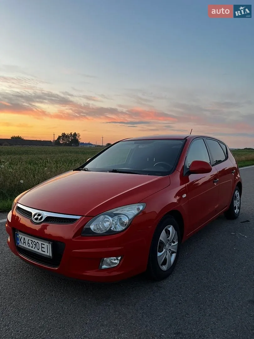 2010 Hyundai i30 - фото 1