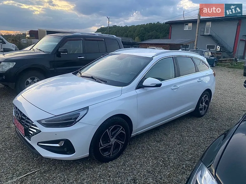 Hyundai i30 2021