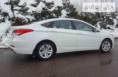 Седан Hyundai i40 2012 в Дрогобыче