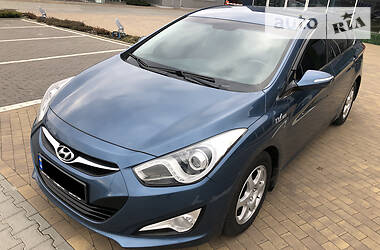 Седан Hyundai i40 2011 в 